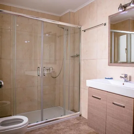 Theo شقة فندقية 3*