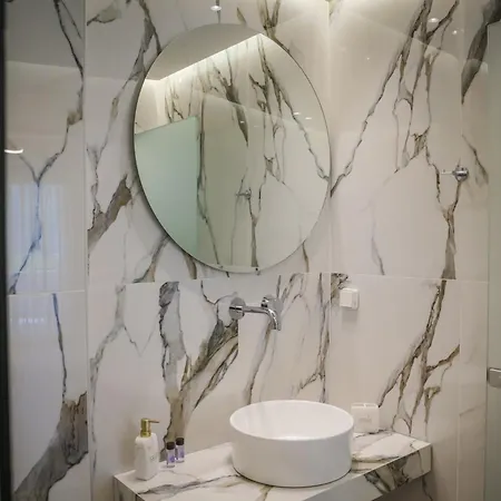 Theo 3* ريثيمنو