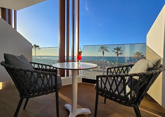 Appart hôtel Theo 3*