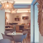 Theo Apartahotel