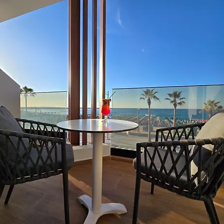 Apartahotel Theo 3*
