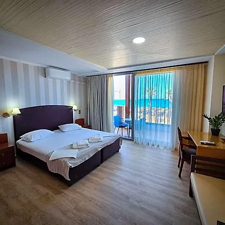 Apartmanhotel Theo 3*