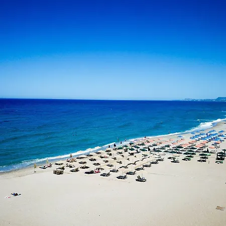 Apart-hotel Theo 3*