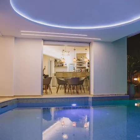 Apart-hotel Theo 3*