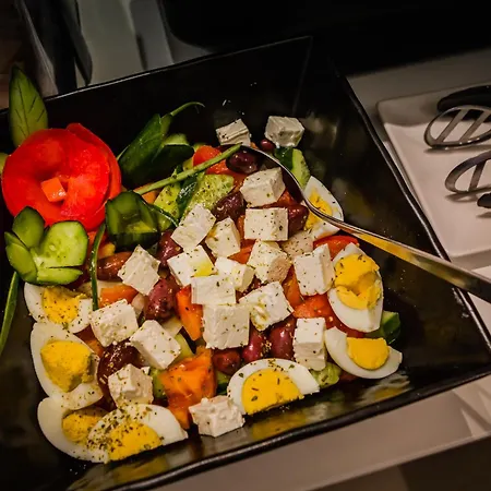 Theo Aparthotel 3*